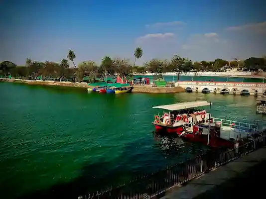 Vadodara Statue of unity Dwarka Somnath Diu Tour
