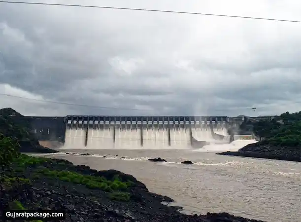 sardar sarovar dam